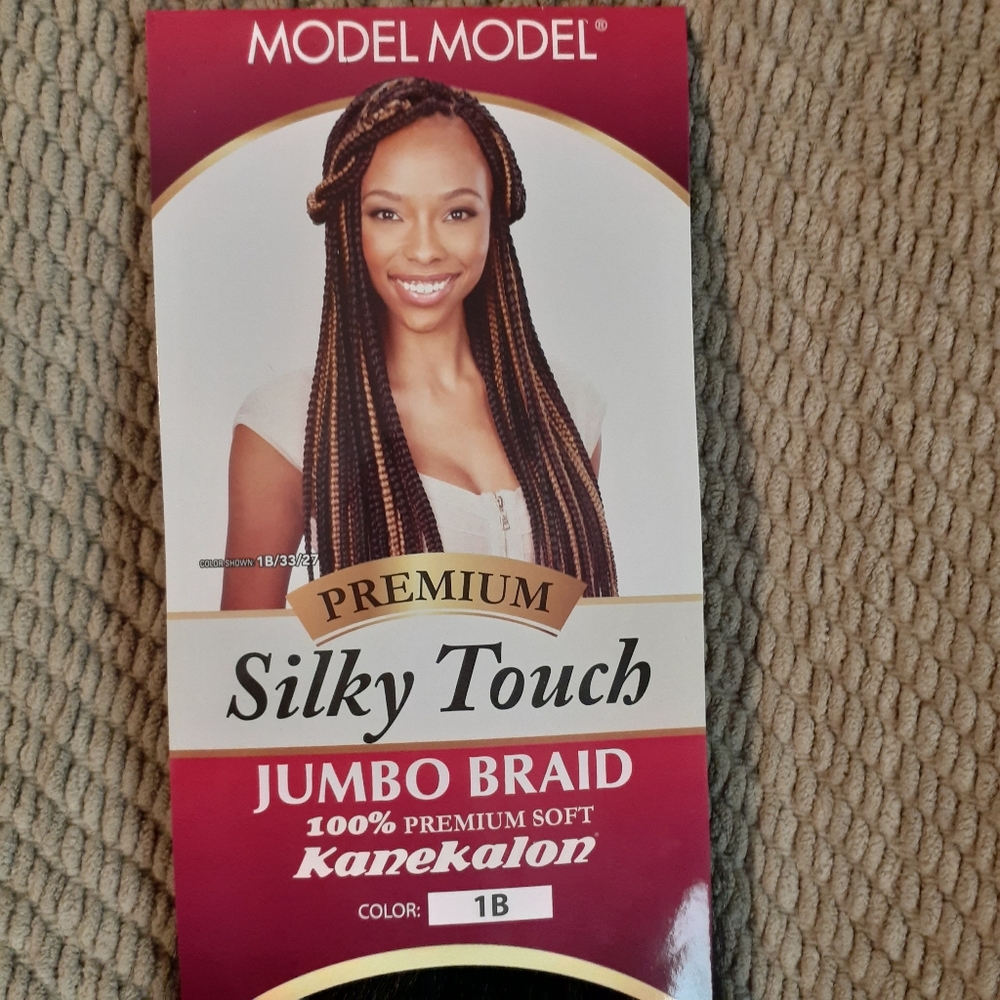 NWT Model Premium Silky Touch Jumbo Braid 100% Premium Soft KANEKALON Color 1B
